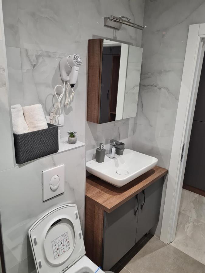 Glass Apartmani โนวีปาซาร์ ภายนอก รูปภาพ