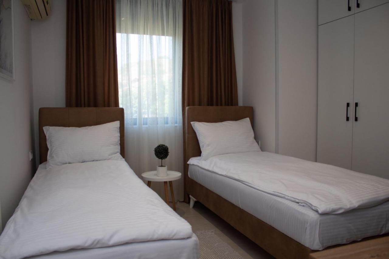 Glass Apartmani โนวีปาซาร์ ภายนอก รูปภาพ